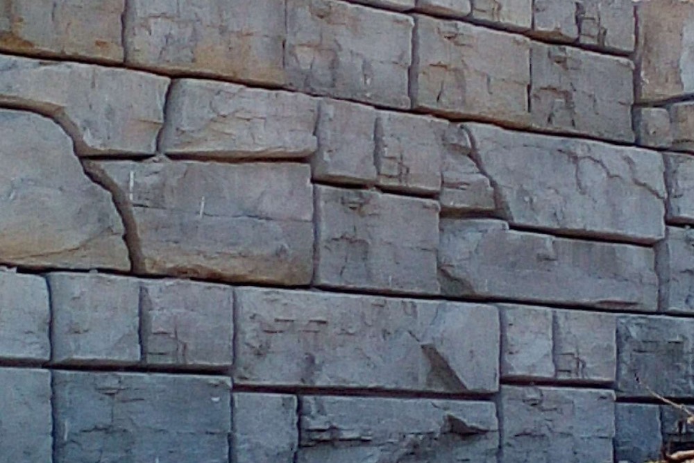 unfinished concrete wall